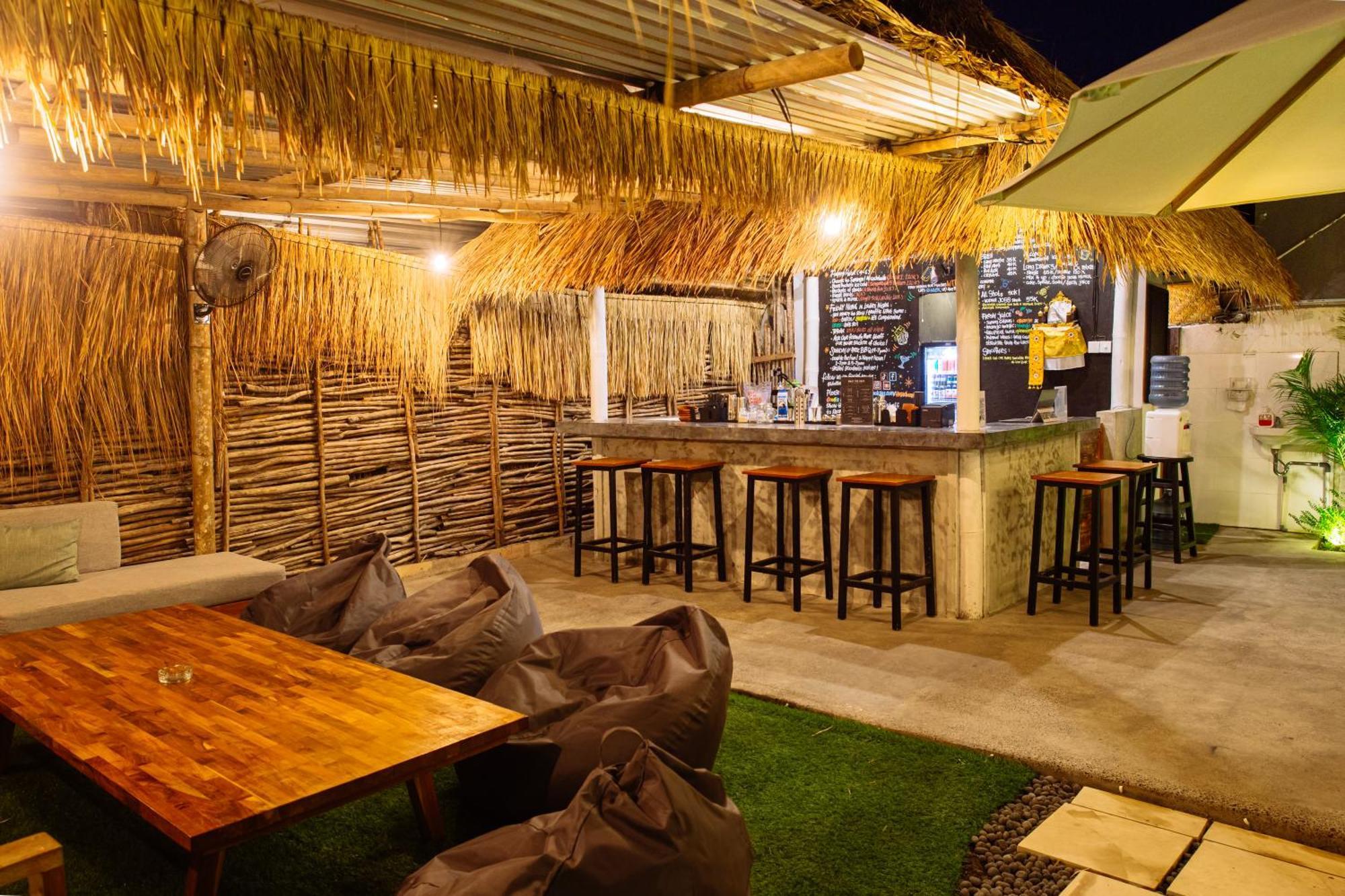 What The Duck Backpackers Canggu Exterior foto